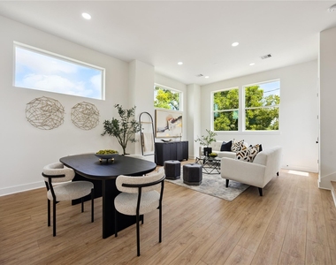 835 Rachel Street - Photo Thumbnail 7