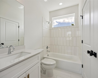 835 Rachel Street - Photo Thumbnail 19