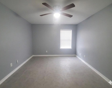 5927 Golden Cove Road - Photo Thumbnail 13