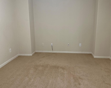 1330 Reedpoint Drive - Photo Thumbnail 21