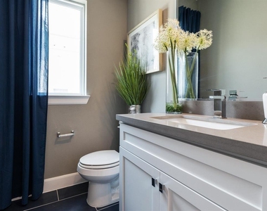 310 Jensen Drive - Photo Thumbnail 11