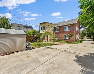 1637 Castle Court - Photo Thumbnail 12