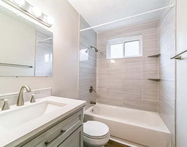 504 Avondale Lane - Photo Thumbnail 13