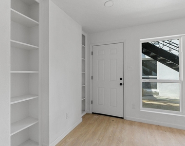 6840 Fairway Drive - Photo Thumbnail 15