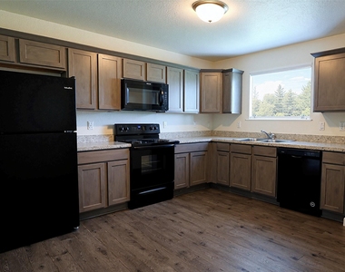 21155 Gosling Road - Photo Thumbnail 5