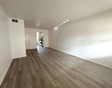 200 Hill Street - Photo Thumbnail 1