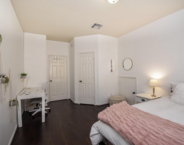 4234 Hazepoint Drive - Photo Thumbnail 24
