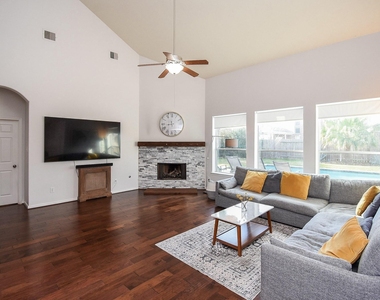 4234 Hazepoint Drive - Photo Thumbnail 11