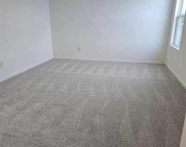 25446 Carnation Court - Photo Thumbnail 10