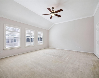 1800 W Webster Street - Photo Thumbnail 12
