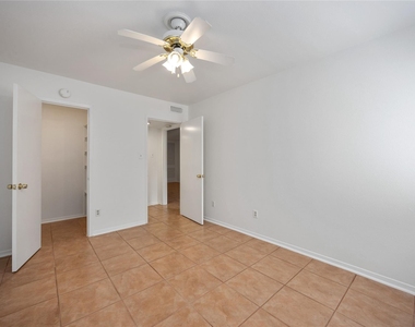 3131 Cummins Street - Photo Thumbnail 15