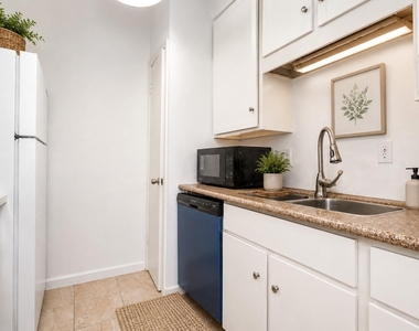 10047 Westpark Drive - Photo Thumbnail 11