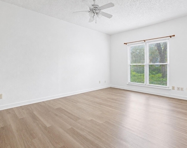 10047 Westpark Drive - Photo Thumbnail 18