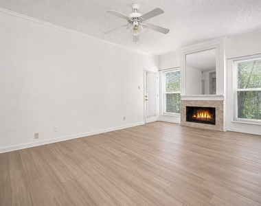 10047 Westpark Drive - Photo Thumbnail 8