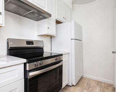 10047 Westpark Drive - Photo Thumbnail 14