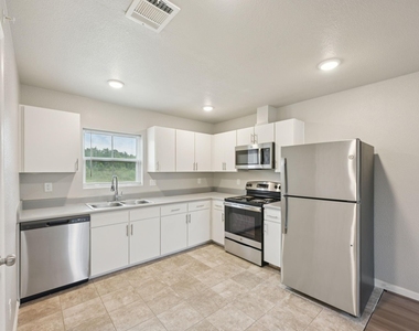 270 Plez Morgan Drive - Photo Thumbnail 12