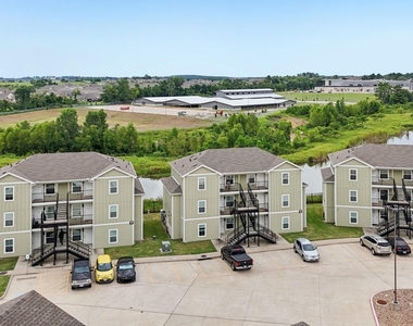 270 Plez Morgan Drive - Photo Thumbnail 24