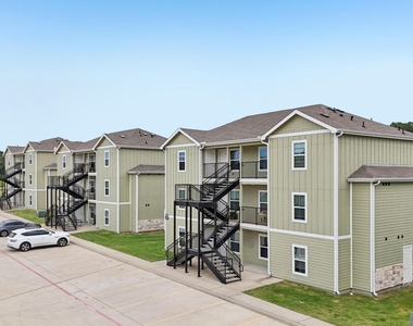 270 Plez Morgan Drive - Photo Thumbnail 25
