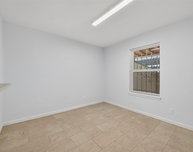 6201 Ranchester Drive - Photo Thumbnail 7