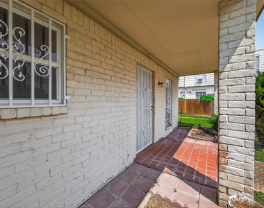 6201 Ranchester Drive - Photo Thumbnail 29