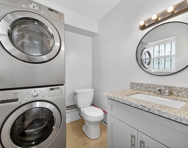 6201 Ranchester Drive - Photo Thumbnail 11