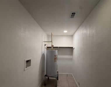 626 12th Street N - Photo Thumbnail 11