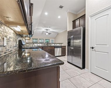 20731 Calloway Crest Court - Photo Thumbnail 12