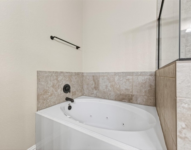 20731 Calloway Crest Court - Photo Thumbnail 27