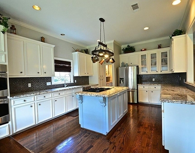 4142 Villanova Street - Photo Thumbnail 12
