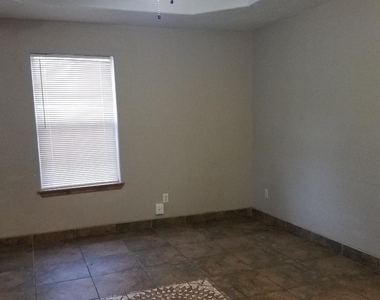 8030 Darlington Drive - Photo Thumbnail 7