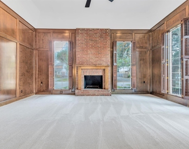 1127 Barkston Drive - Photo Thumbnail 8