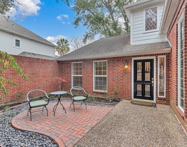 1127 Barkston Drive - Photo Thumbnail 4
