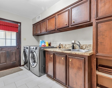 1127 Barkston Drive - Photo Thumbnail 22