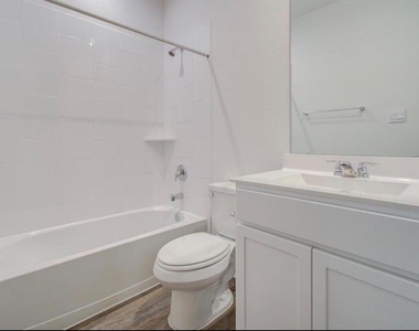 4230 Ramsbury Reach Court - Photo Thumbnail 13