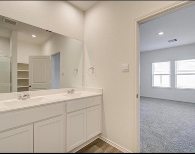 4230 Ramsbury Reach Court - Photo Thumbnail 8
