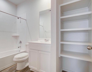 4230 Ramsbury Reach Court - Photo Thumbnail 5