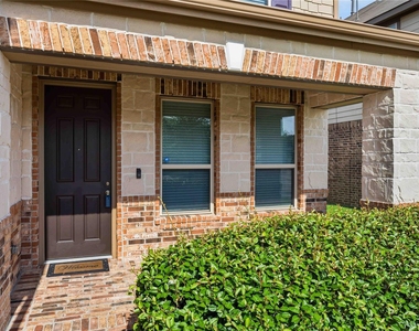 20623 Pioneer Oak Lane - Photo Thumbnail 13