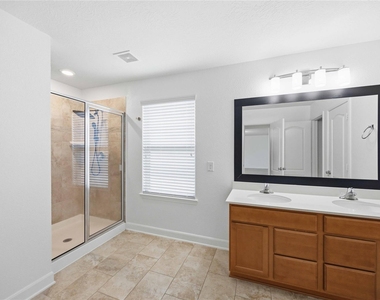 20623 Pioneer Oak Lane - Photo Thumbnail 8