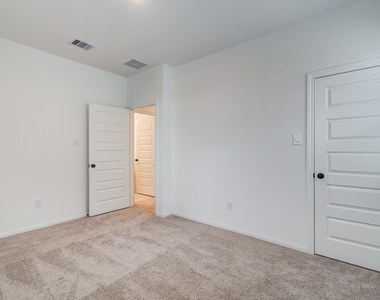 7231 Yarrow Blossom Court - Photo Thumbnail 41