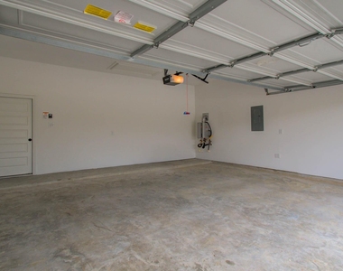 7231 Yarrow Blossom Court - Photo Thumbnail 47