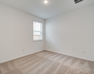 7231 Yarrow Blossom Court - Photo Thumbnail 21
