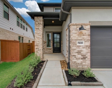 7231 Yarrow Blossom Court - Photo Thumbnail 9