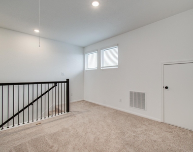 7231 Yarrow Blossom Court - Photo Thumbnail 35