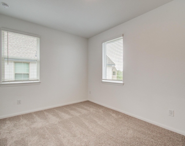 7231 Yarrow Blossom Court - Photo Thumbnail 40