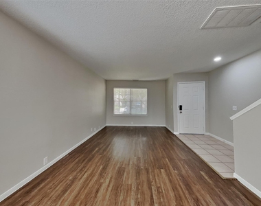 17423 Turquoise Stream Drive - Photo Thumbnail 5