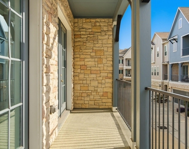 1413 Adell Rose Lane - Photo Thumbnail 11