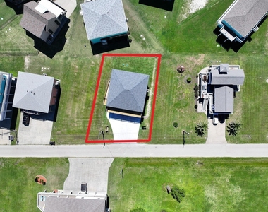 917 Westview - Photo Thumbnail 28