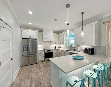 917 Westview - Photo Thumbnail 4