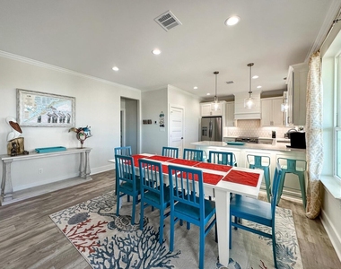 917 Westview - Photo Thumbnail 8