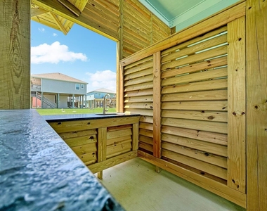917 Westview - Photo Thumbnail 23